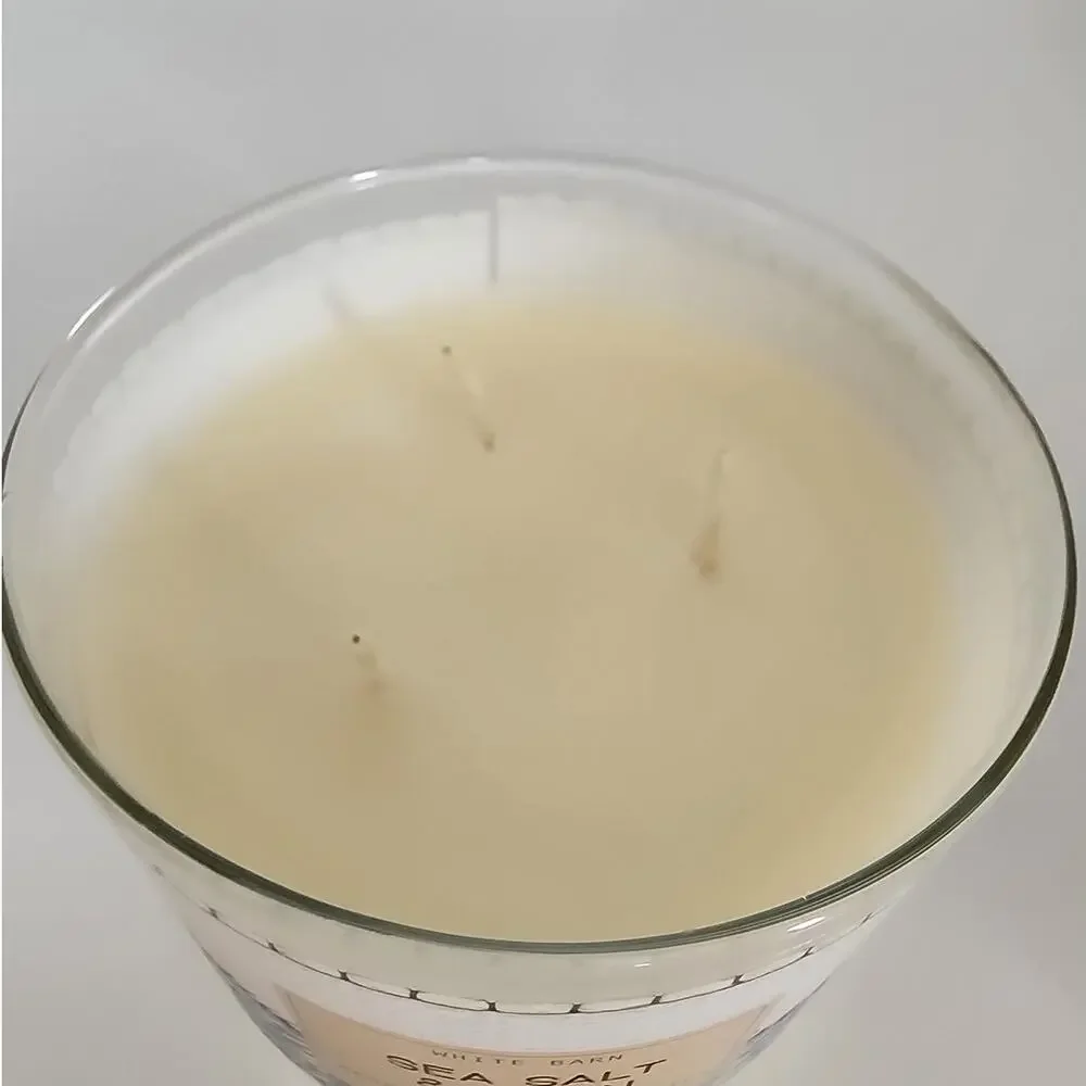 Bath & Body Works White Barn Sea Salt & Linen 14.5 oz 3-Wick Scented Candle